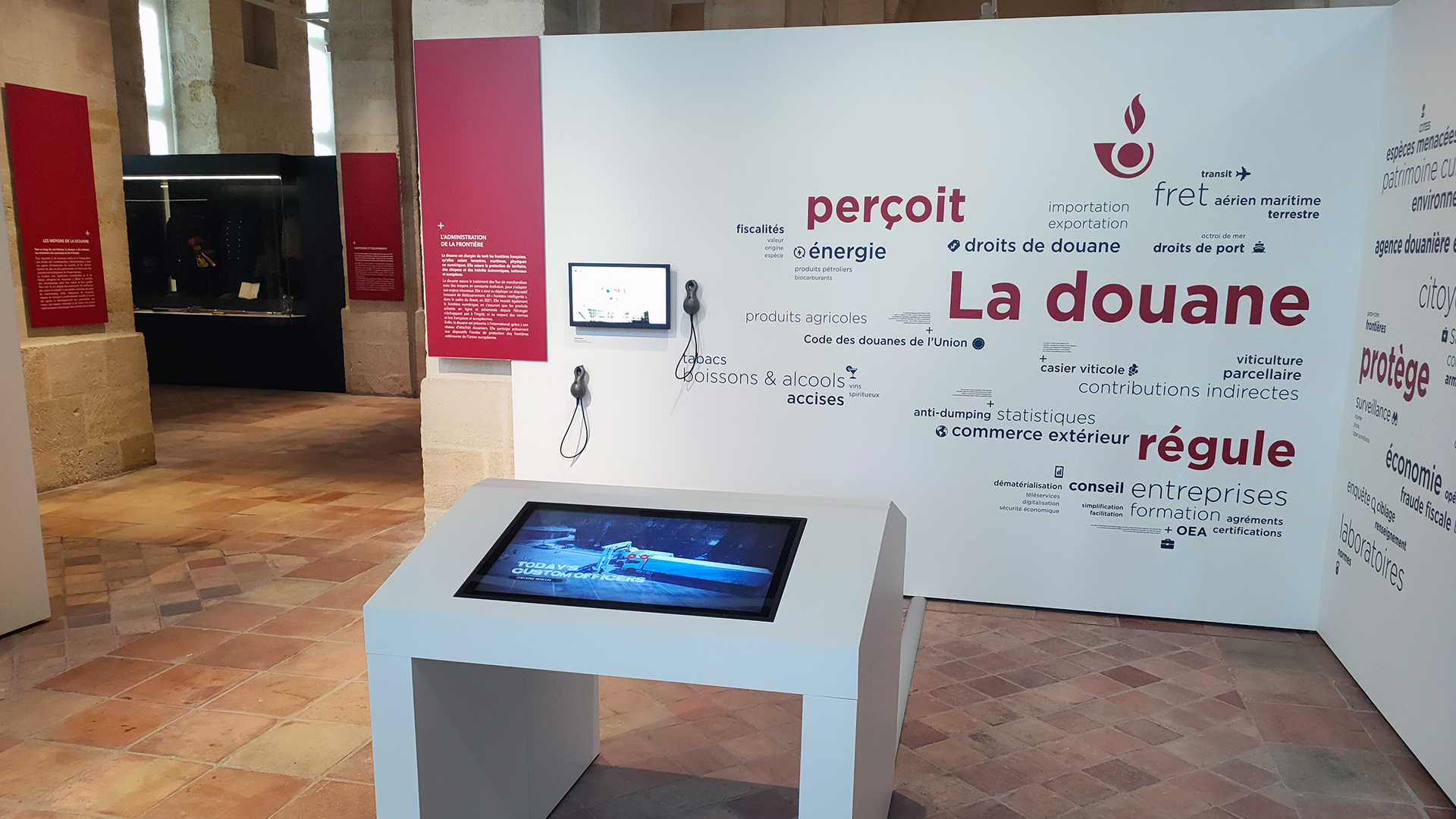 Musée National des Douanes - Borne interactive